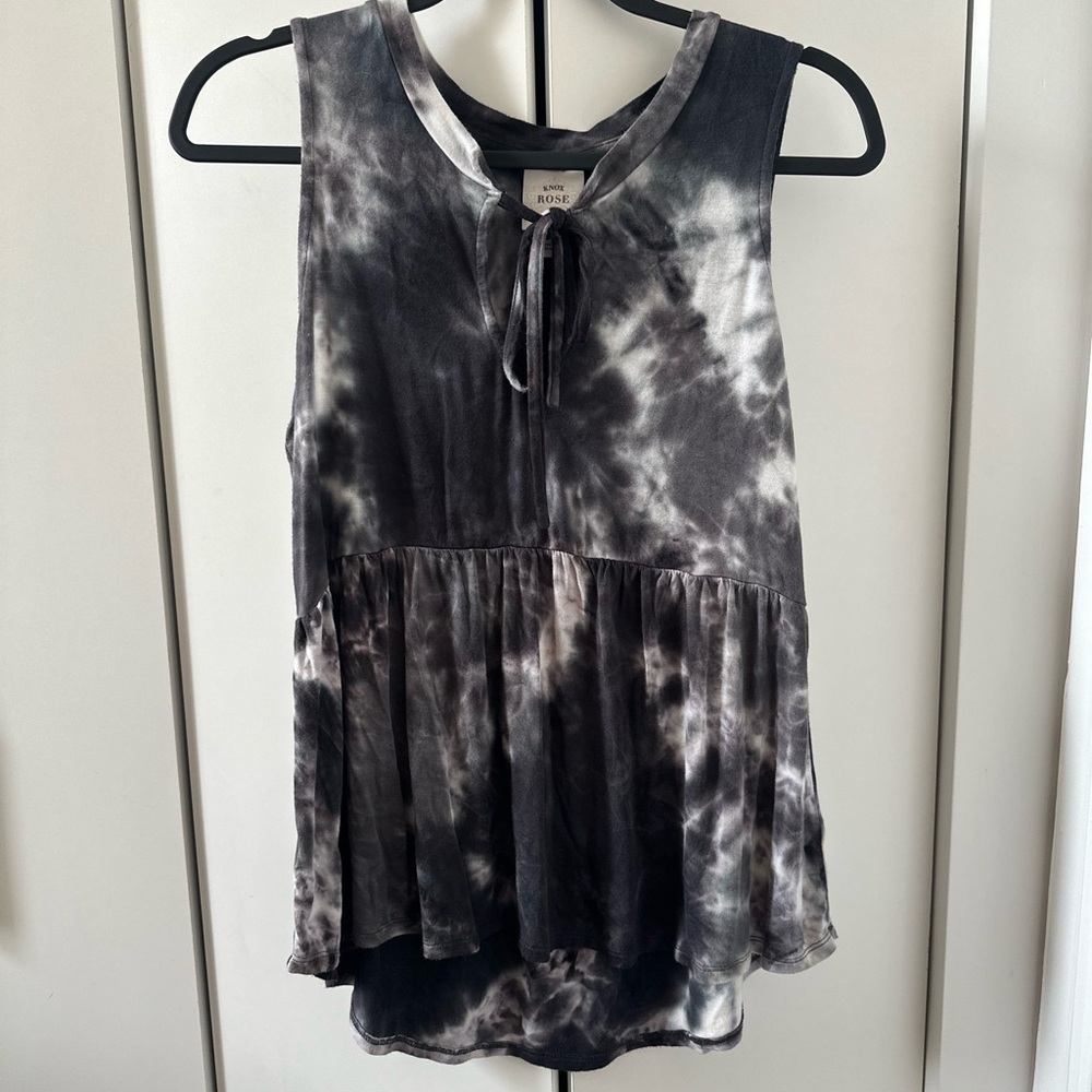 Knox Rose Flowy Tie-Dye Tank Top